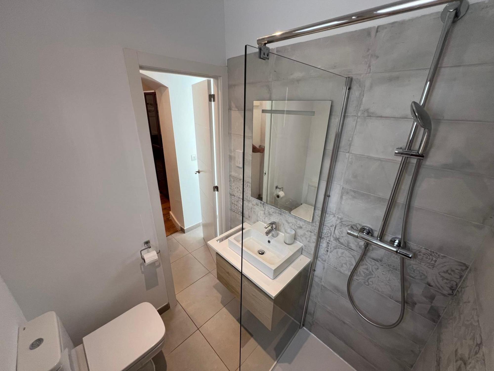 Luxe 2Br Family Oasis In Gibraltar Apartamento Exterior foto