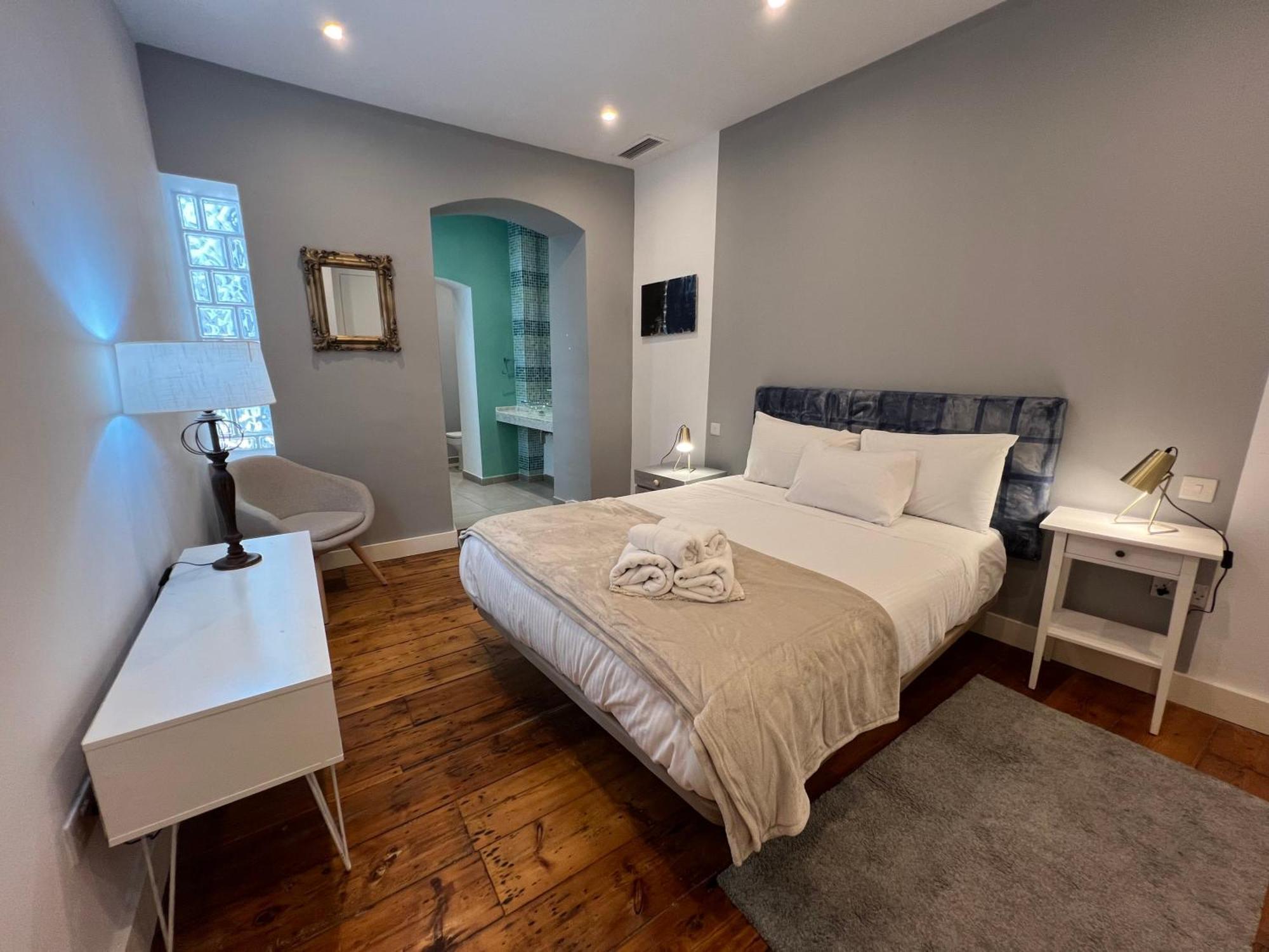 Luxe 2Br Family Oasis In Gibraltar Apartamento Exterior foto